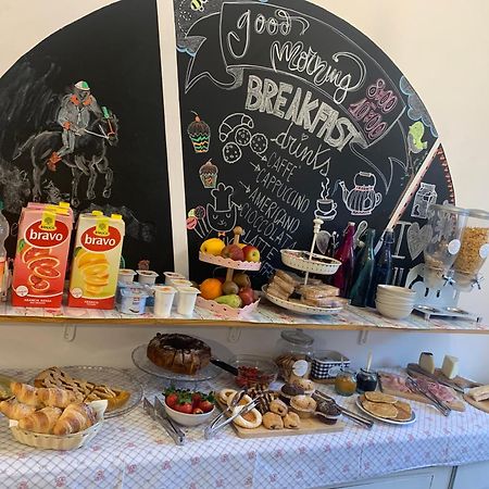 B&B Le Camere Di Livia Siena Eksteriør billede