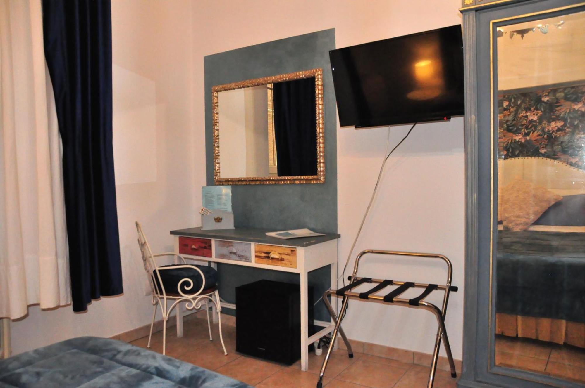 B&B Le Camere Di Livia Siena Eksteriør billede