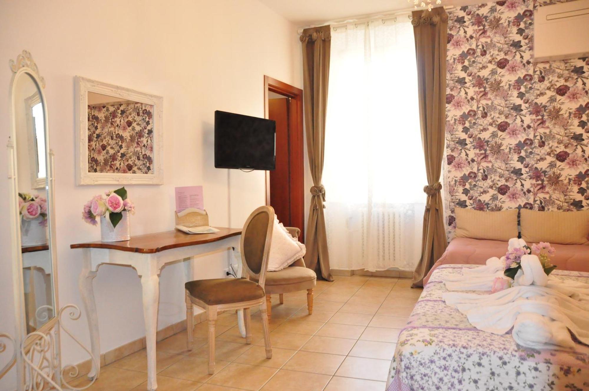 B&B Le Camere Di Livia Siena Eksteriør billede
